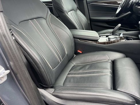 Used 2019 BMW 530i xDrive image 25