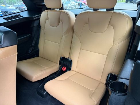 Used 2018 Volvo XC90 T6 Momentum w/ Convenience Package AWD/4WD image 44