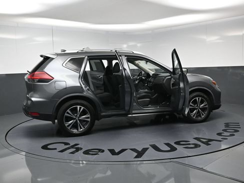 Used 2019 Nissan Rogue SV w/ Premium Package AWD/4WD image 26