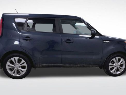 Used 2016 Kia Soul + image 9