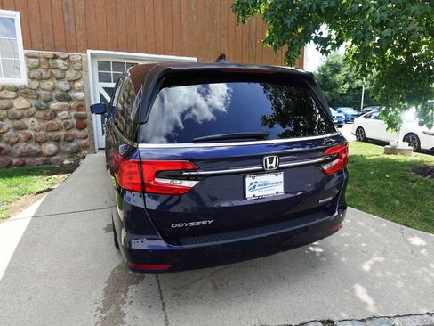 Used 2024 Honda Odyssey Touring image 5
