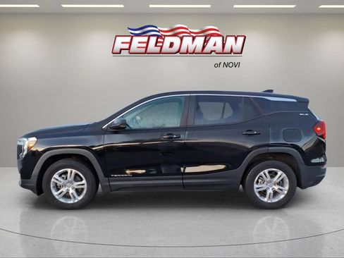 Used 2022 GMC Terrain SLE AWD/4WD image 2