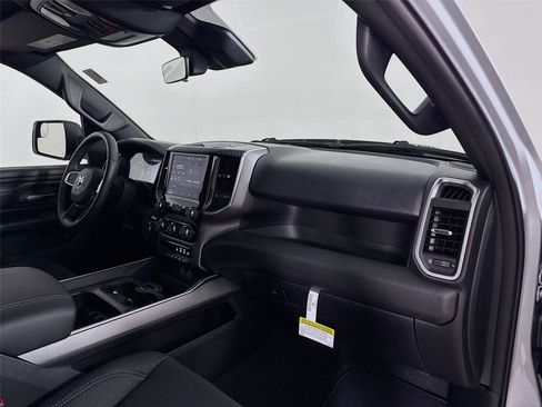 New 2026 RAM 1500 Express AWD/4WD image 29