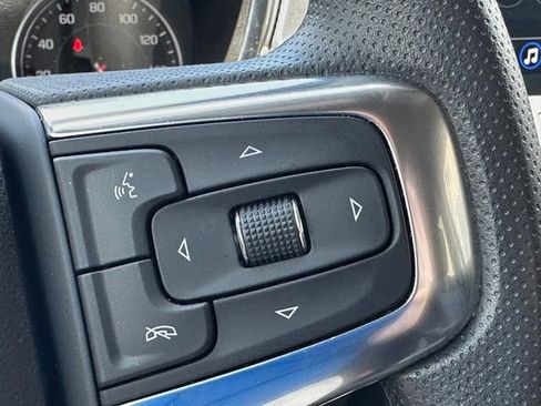 Used 2025 Chevrolet Blazer LT w/ Convenience Package AWD/4WD image 17