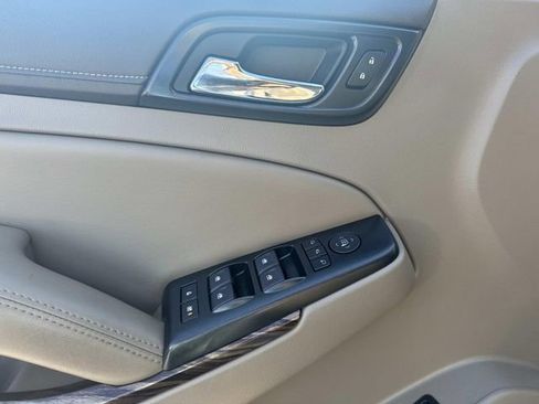 Used 2018 GMC Yukon SLT image 25