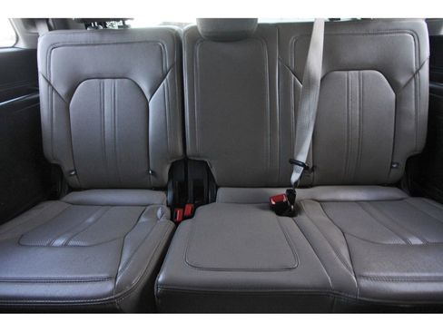 Used 2024 Ford Expedition Limited RWD image 16