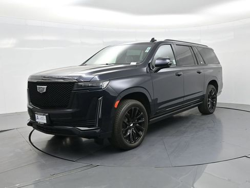 Used 2023 Cadillac Escalade ESV Sport Platinum w/ LPO, ONYX Package image 2