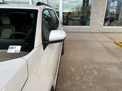 New 2026 Chevrolet Equinox ACTIV w/ Convenience Package III image 8