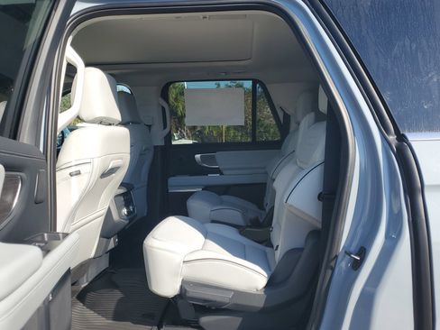 New 2025 Ford Expedition Max Platinum w/ Platinum Ultimate Package image 12