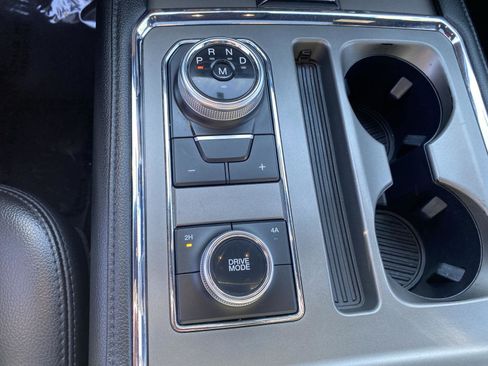 Used 2020 Ford Expedition XLT w/ Equipment Group 202A image 28