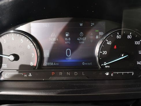 Used 2022 Ford Explorer XLT w/ Equipment Group 202A image 27