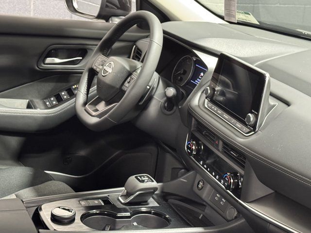 New 2026 Nissan Rogue SV w/ Cold Weather Package AWD/4WD image 17