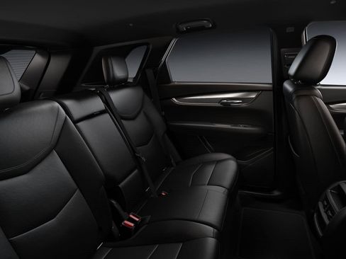 New 2025 Cadillac XT5 Luxury image 43