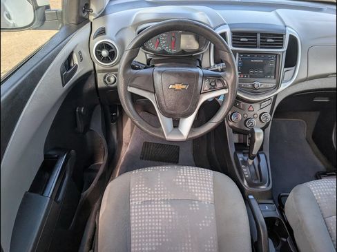 Used 2018 Chevrolet Sonic LT FWD image 11