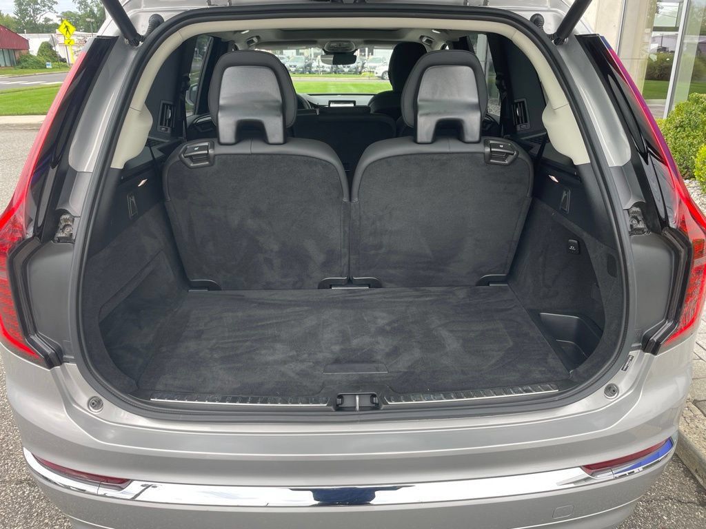 Used 2025 Volvo XC90 B6 Plus AWD/4WD image 13