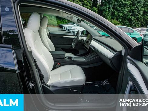 Used 2025 Tesla Model Y Long Range RWD image 23