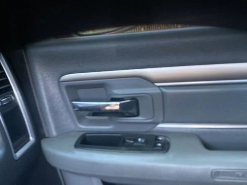 Used 2017 RAM 1500 Big Horn RWD image 17