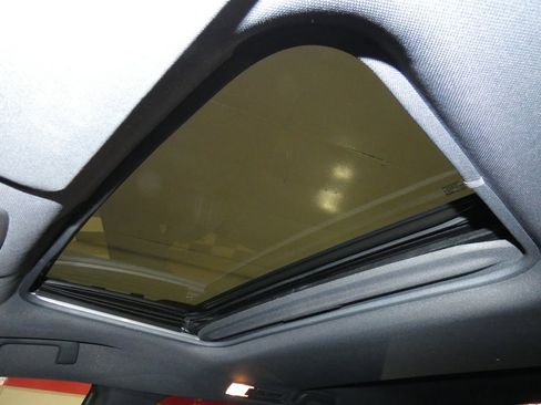 Used 2021 Toyota Sienna XSE image 19