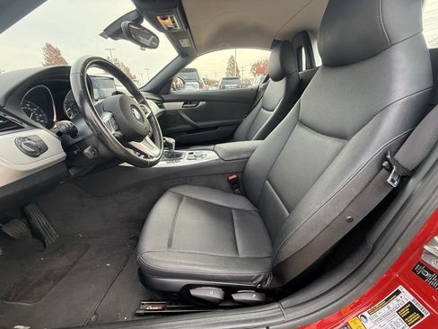 Used 2009 BMW Z4 sDrive30i image 5