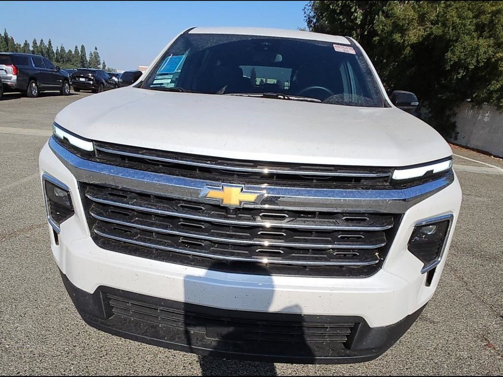 Used 2024 Chevrolet Traverse LT FWD image 6