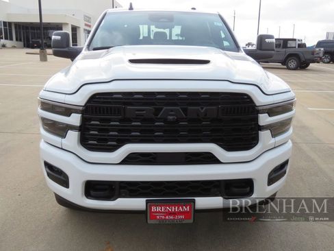 Used 2026 RAM 2500 Limited AWD/4WD image 9