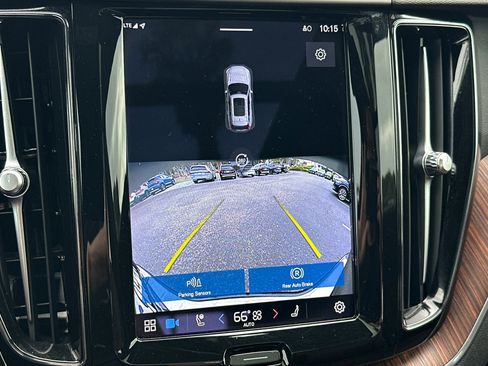 Certified 2023 Volvo XC60 T8 Plus image 24