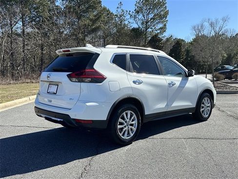 Certified 2020 Nissan Rogue SV image 8