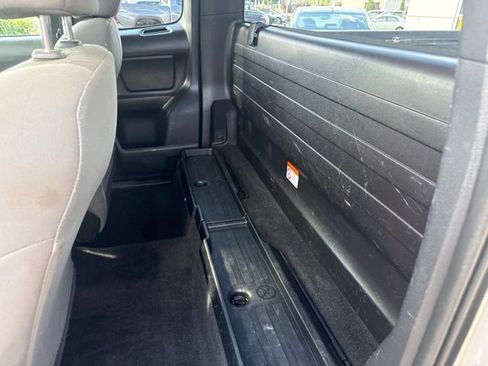 Used 2020 Toyota Tacoma SR RWD image 17