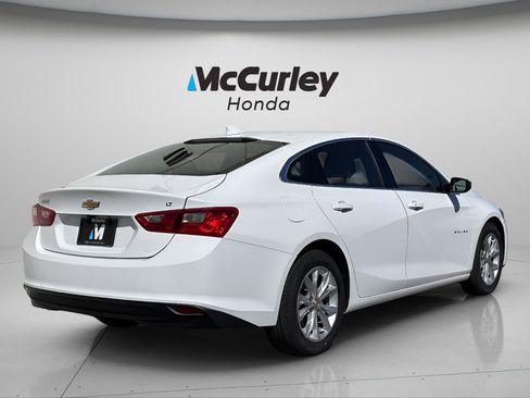 Used 2023 Chevrolet Malibu LT image 3