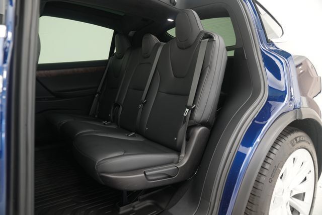 Used 2018 Tesla Model X 75D AWD/4WD image 28