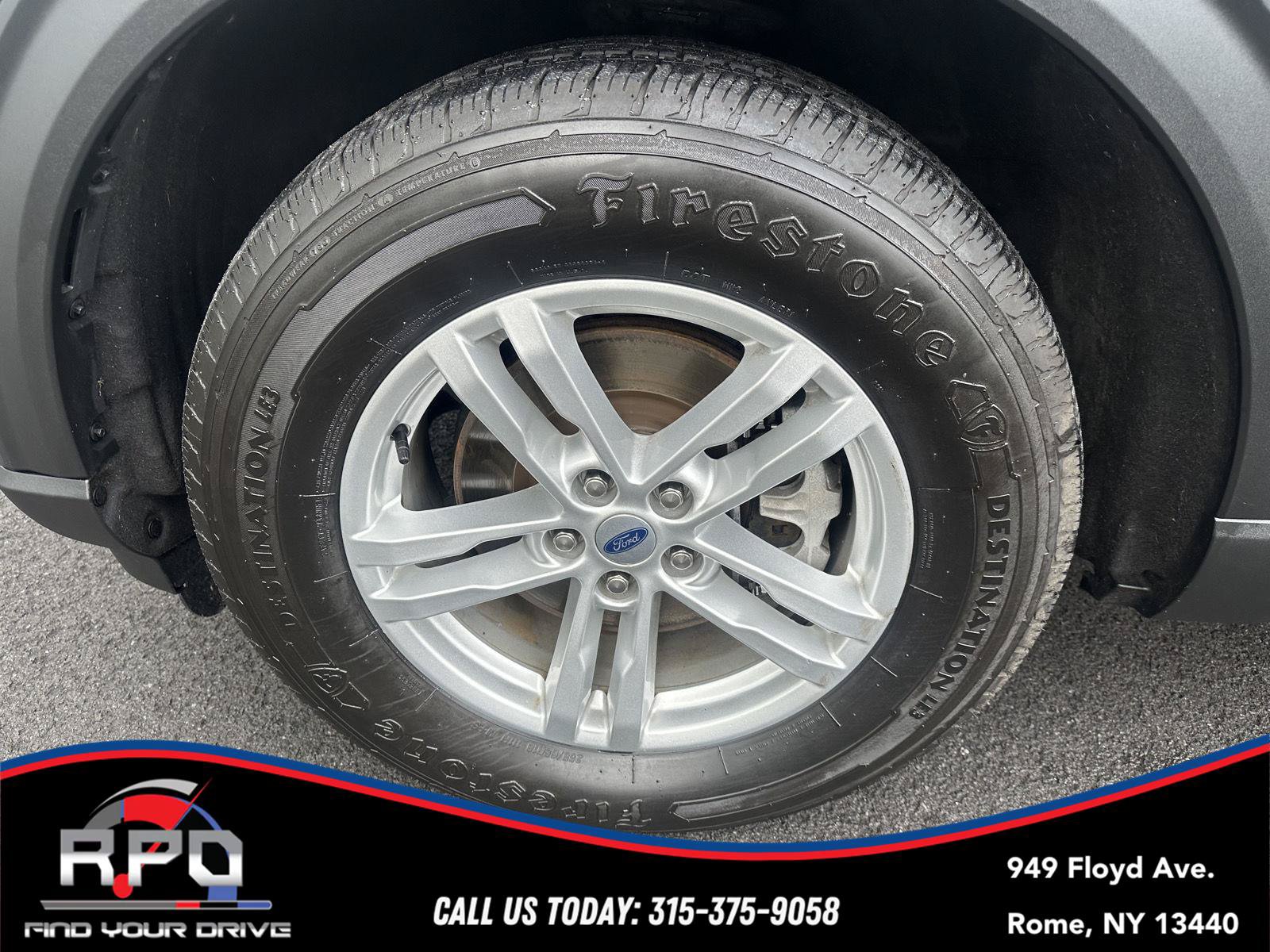 Used 2022 Ford Explorer XLT w/ Equipment Group 202A AWD/4WD image 33