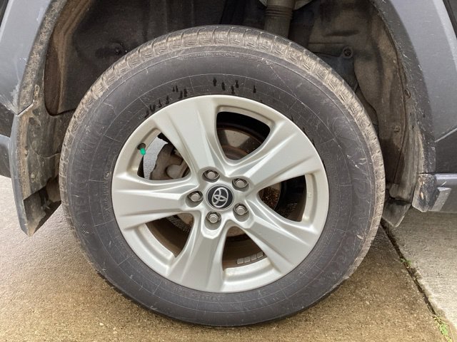 Used 2020 Toyota RAV4 XLE w/ Convenience Package AWD/4WD image 8
