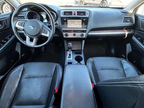 Used 2017 Subaru Outback 2.5i Limited image 13