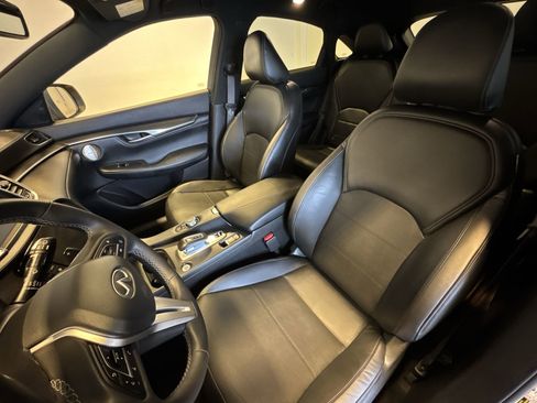 Certified 2025 INFINITI QX55 Essential image 11