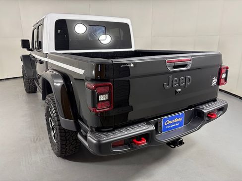 New 2026 Jeep Gladiator Rubicon w/ Whitecap Package AWD/4WD image 6