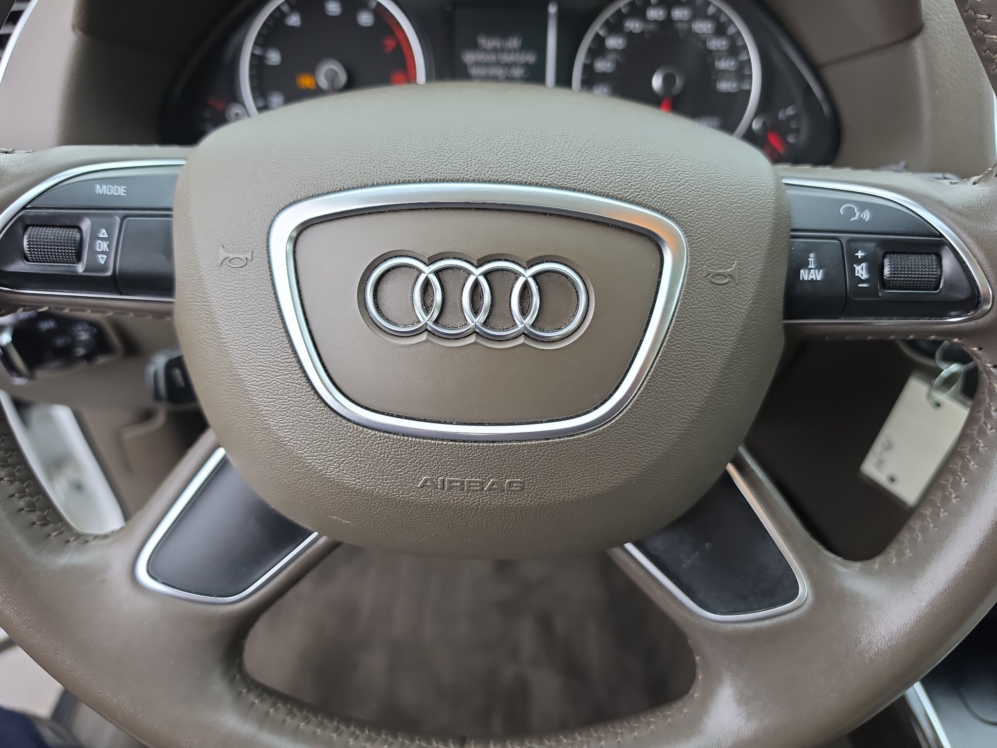 Used 2014 Audi Q5 2.0T Premium w/ Lighting Package AWD/4WD image 26