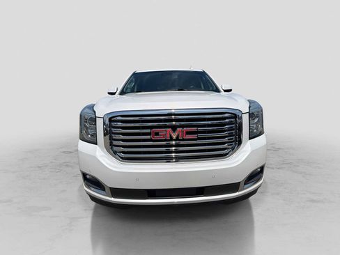 Used 2019 GMC Yukon XL SLT w/ Open Road Package AWD/4WD image 9