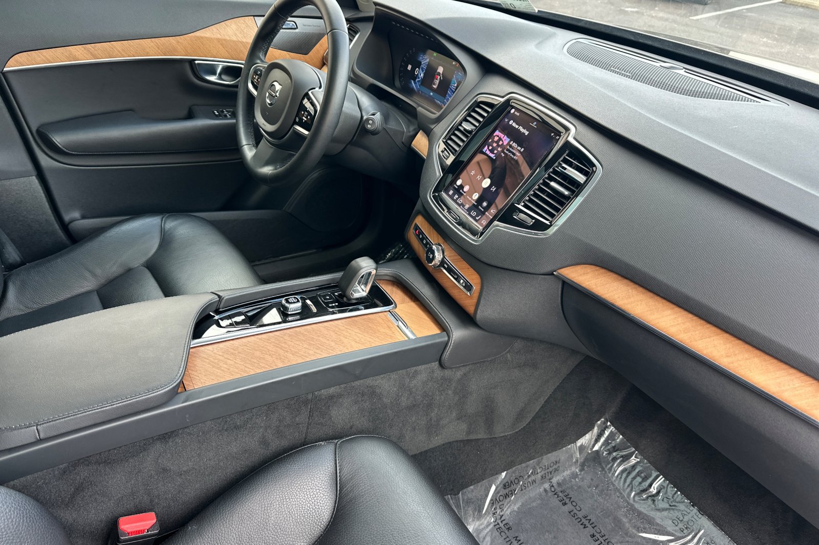 Certified 2023 Volvo XC90 B6 Plus w/ Protection Package Premier AWD/4WD image 19