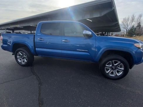 Used 2017 Toyota Tacoma Limited image 9