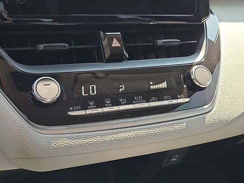 Used 2024 Toyota Corolla LE FWD image 16