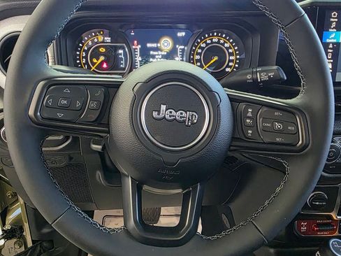 New 2026 Jeep Gladiator Sport AWD/4WD image 17