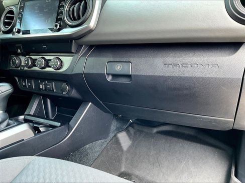 Used 2020 Toyota Tacoma SR5 w/ Technology Package AWD/4WD image 27