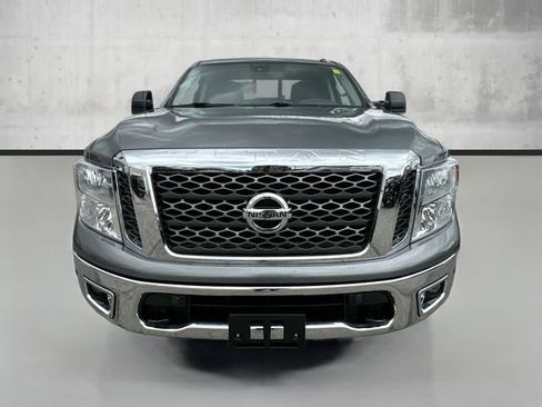 Used 2017 Nissan Titan SV image 2