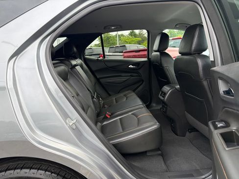 Used 2023 Chevrolet Equinox Premier AWD/4WD image 32
