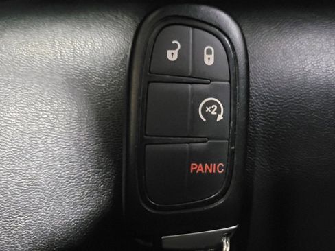 Used 2019 Jeep Cherokee Latitude Plus w/ Cold Weather Group image 32