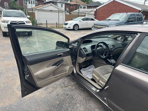 Used 2010 Honda Civic LX image 9