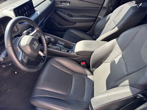 Used 2025 Honda Accord Sport image 11