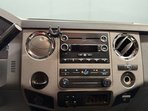 Used 2016 Ford F250 XLT AWD/4WD image 11