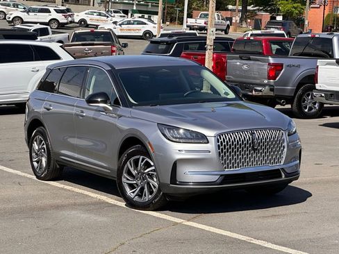 Used 2024 Lincoln Corsair AWD image 20