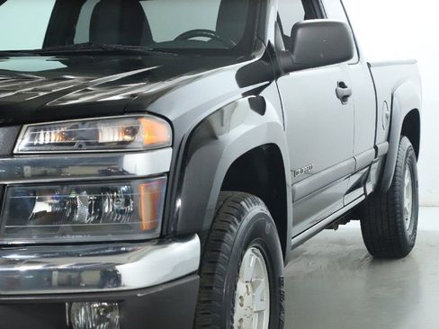 Used 2004 Chevrolet Colorado LS w/ Power Convenience Package image 3